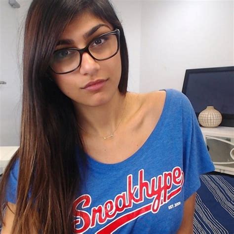 mia kalepha|Mia Khalifa (@miakhalifa) .